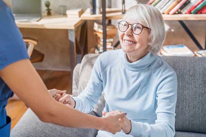 Should I Hire an Independent Caregiver or Home Care Agency to Care for My Senior Loved One?